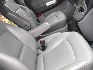 2013 Hyundai Grand Starex I, серый, 1555555 рублей, вид 4
