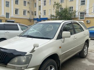 2000 Toyota Harrier I (XU10) Рестайлинг, белый, 850000 рублей, вид 1
