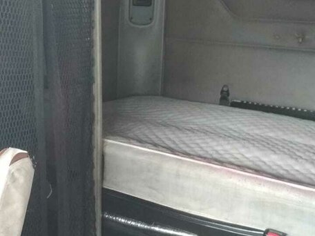 2004 Freightliner Columbia, белый, 1850000 рублей, вид 2