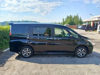 2017 Honda Stepwgn Spada V Рестайлинг, чёрный, 1850000 рублей, вид 3