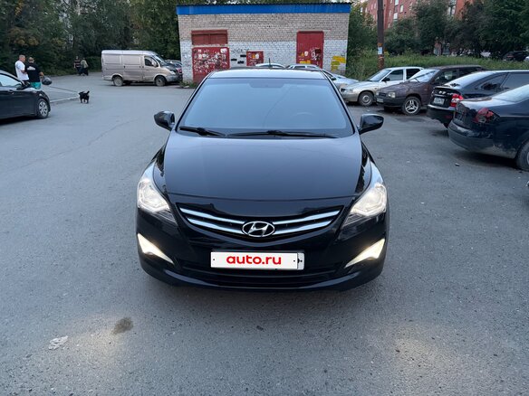 2015 Hyundai Solaris I Рестайлинг, чёрный, 1150000 рублей - вид 1
