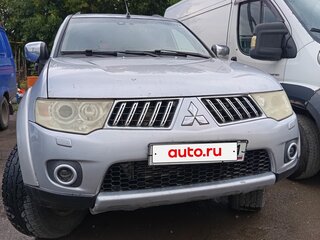 2010 Mitsubishi Pajero Sport II, серебристый, 2000000 рублей, вид 3