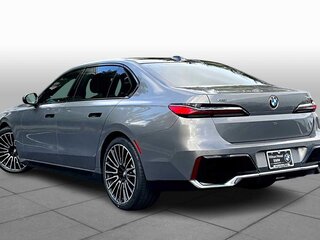 2026 BMW 7 серии 740i xDrive VII (G70), серебристый, 13731749 рублей, вид 4
