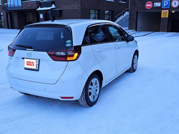 2020 Honda Fit IV, белый, 1535000 рублей - вид 6