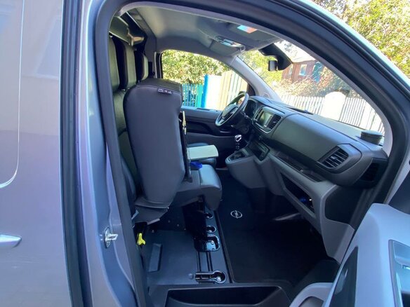 2020 Opel Vivaro, серый, 2900000 рублей - вид 1
