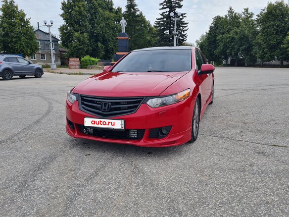 2008 Honda Accord VIII, красный, 1050000 рублей