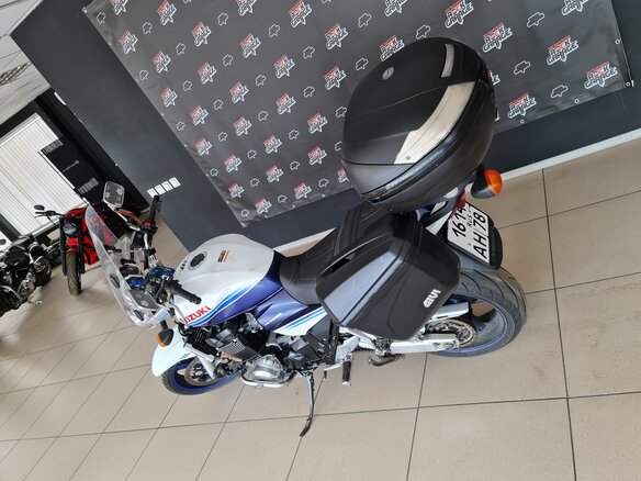 2010 Suzuki GSX 1400, белый - вид 10