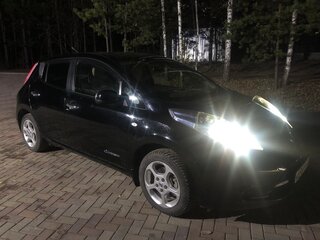 2012 Nissan Leaf I (ZE0/AZE0), чёрный, 700000 рублей, вид 1
