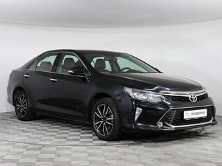 2017 Toyota Camry VII (XV50) Рестайлинг 2, чёрный, 2299000 рублей, вид 2