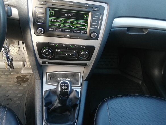 2013 Skoda Octavia II (A5) Рестайлинг, серебристый - вид 18