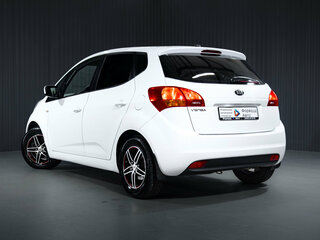 2013 Kia Venga 5-speed I, белый, 699900 рублей, вид 5