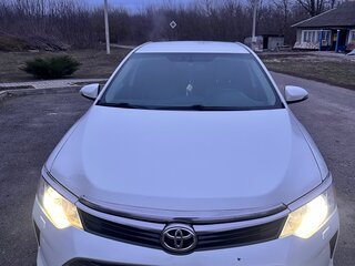 2016 Toyota Camry VII (XV50) Рестайлинг, белый, 2150000 рублей, вид 2