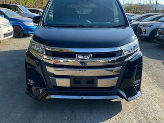 2019 Toyota Noah III (R80) Рестайлинг, чёрный, 2800000 рублей, вид 3
