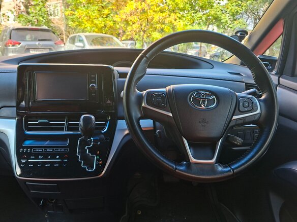 2016 Toyota Estima III Рестайлинг 3, красный, 2880000 рублей - вид 10