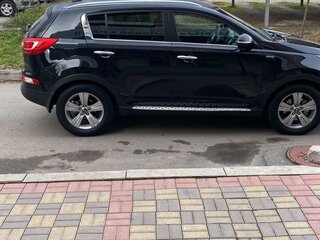 2011 Kia Sportage III, чёрный, 1800000 рублей, вид 2