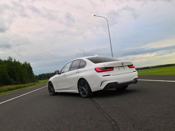 2019 BMW 3 серии 330d VII (G2x), белый, 4100000 рублей - вид 2
