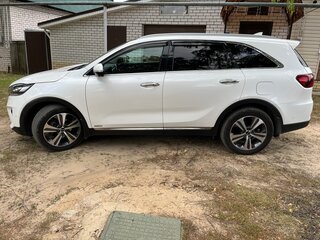 2018 Kia Sorento III Prime Рестайлинг, белый, 2850000 рублей, вид 4