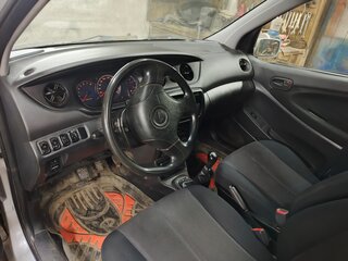 2002 Daihatsu YRV I, серебристый, 320000 рублей, вид 3