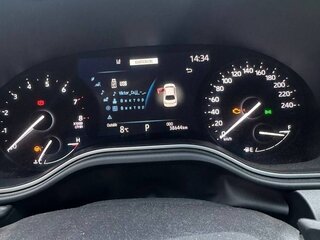 2022 Toyota Avalon V, белый, 4300000 рублей, вид 5