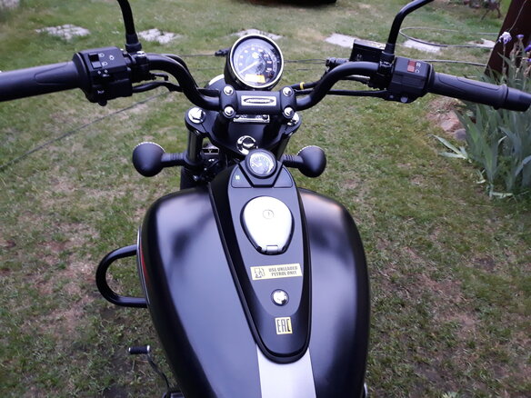2016 Bajaj Avenger, чёрный - вид 14