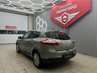 2014 Renault Megane III Рестайлинг 2, бежевый, 800000 рублей, вид 5