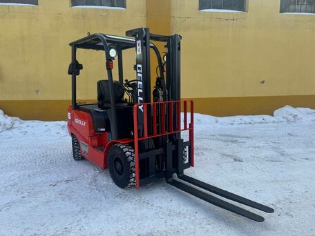 2024 TCM FD15, красный, 880000 рублей, вид 3