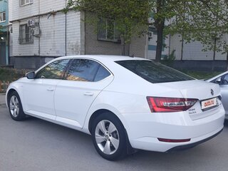 2015 Skoda Superb III, белый, 2000000 рублей, вид 4