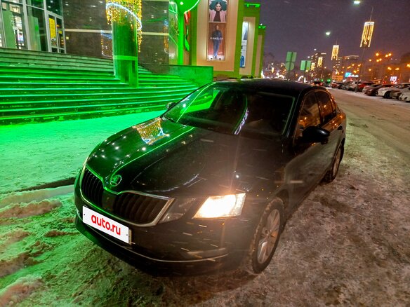 2018 Skoda Octavia III (A7) Рестайлинг, белый, 1500000 рублей - вид 2
