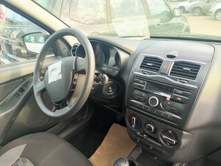 2026 Lada (ВАЗ) Granta Cross I Рестайлинг, белый, 1196000 рублей, вид 5