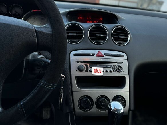 2008 Peugeot 308 I, серый, 630000 рублей - вид 1