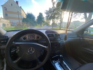 2003 Mercedes-Benz E-Класс 200 III (W211, S211), серебристый, 430000 рублей, вид 5