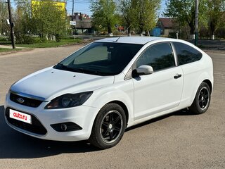 2008 Ford Focus II Рестайлинг, белый, 500000 рублей, вид 1