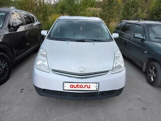 2006 Toyota Prius II Рестайлинг (XW20), серебристый, 570000 рублей, вид 2