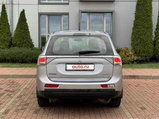 2012 Mitsubishi Outlander III, серебристый, 1350000 рублей, вид 5