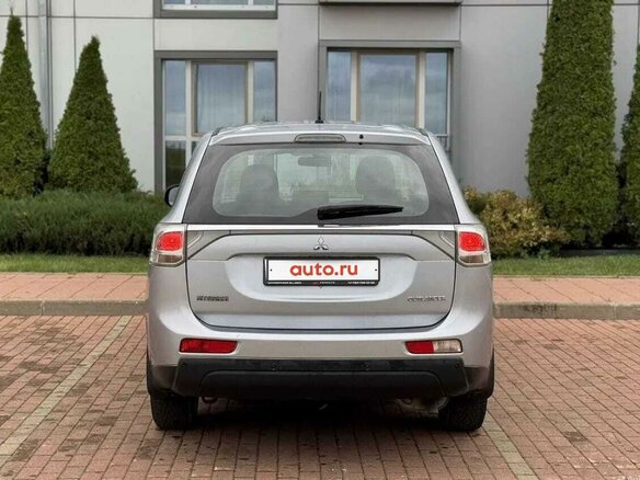 2012 Mitsubishi Outlander III, серебристый, 1300000 рублей - вид 4