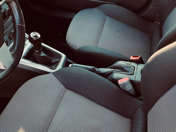 2013 Opel Astra H Рестайлинг, серебристый, 550000 рублей - вид 5