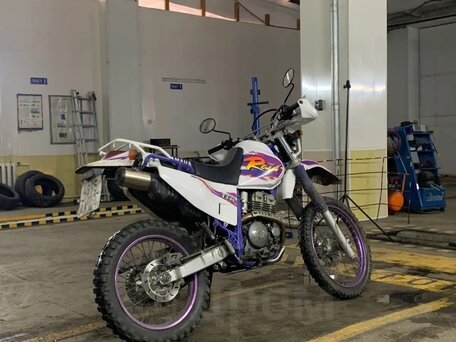 1995 Yamaha TT-R250, белый, 350000 рублей, вид 3