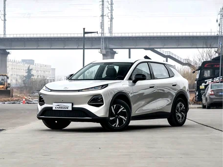 2026 Changan Qiyuan Q05 40.3 kWh II, серебристый, 1814100 рублей, вид 1