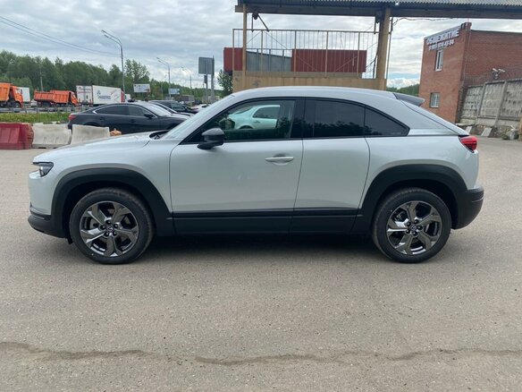 2020 Mazda MX-30 I, серый - вид 2