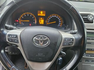 2010 Toyota Avensis III, серебристый, 1290000 рублей, вид 5