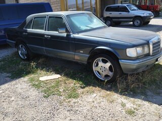 1990 Mercedes-Benz S-Класс 560 II (W126) Рестайлинг, серый, 650000 рублей, вид 2