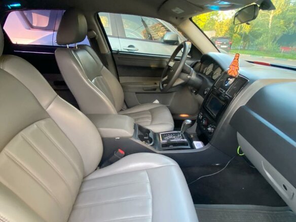 2004 Chrysler 300C I, бежевый - вид 6