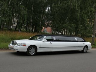 2003 Lincoln Town Car III Рестайлинг, белый, 850000 рублей, вид 1