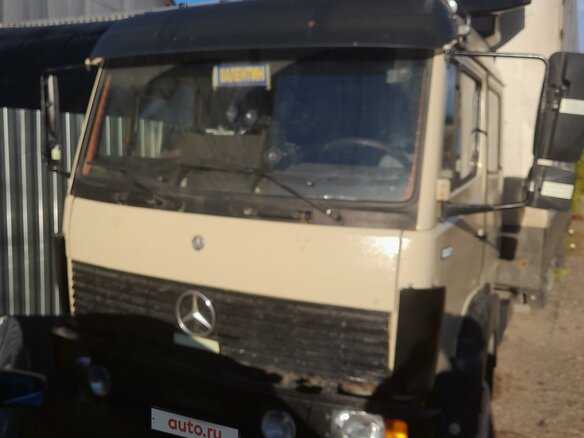 1989 Mercedes-Benz 1117, бежевый, 1100000 рублей - вид 9