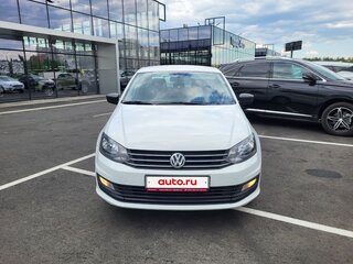 2018 Volkswagen Polo V Рестайлинг, белый, 985000 рублей, вид 2