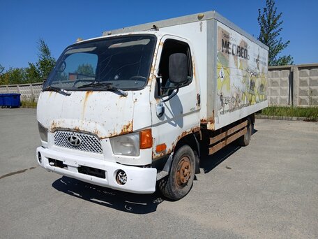 2010 Hyundai HD65, белый, 650000 рублей, вид 2