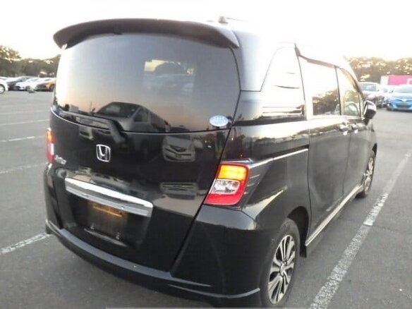 2014 Honda Freed Spike I Рестайлинг 2, чёрный, 1900000 рублей - вид 2