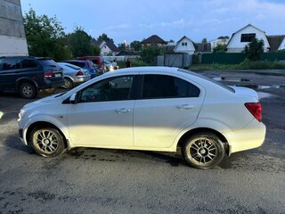 2013 Chevrolet Aveo II, белый, 655000 рублей, вид 2