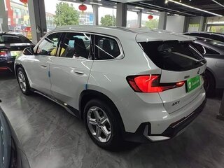 2025 BMW iX1 eDrive 25L, белый, 3899666 рублей, вид 5