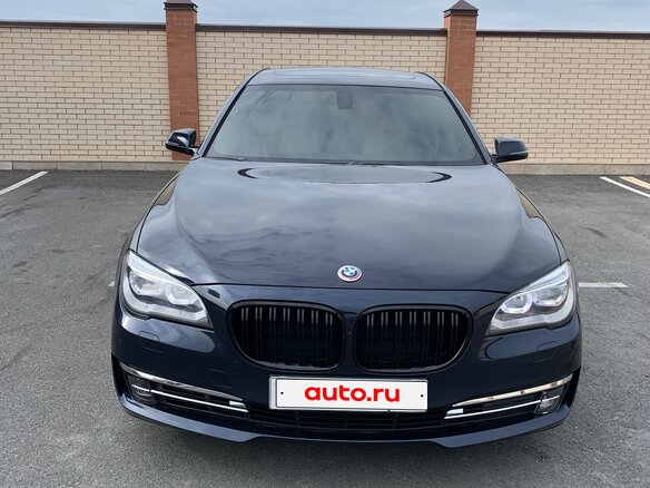 2013 BMW 7 серии Long 740Li xDrive V (F01/F02/F04) Рестайлинг, синий, 1850000 рублей
